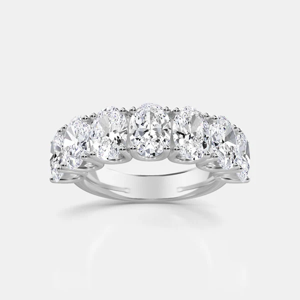 OVAL 7-STONE RING